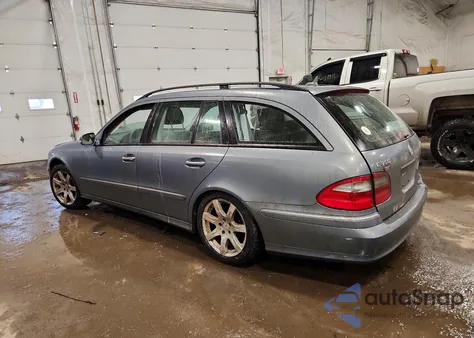 2007 Mercedes-Benz E 350 4Matic Wagon z USA, uszkodzony, nr VIN WDBUH87X97X218711